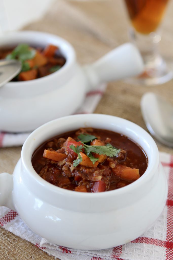 Sweet Potato + Chocolate Chili from the Whole Smiths. Paleo friendly, gluten-free and Whole30 compliant. A MUST Pin, will make again and again!