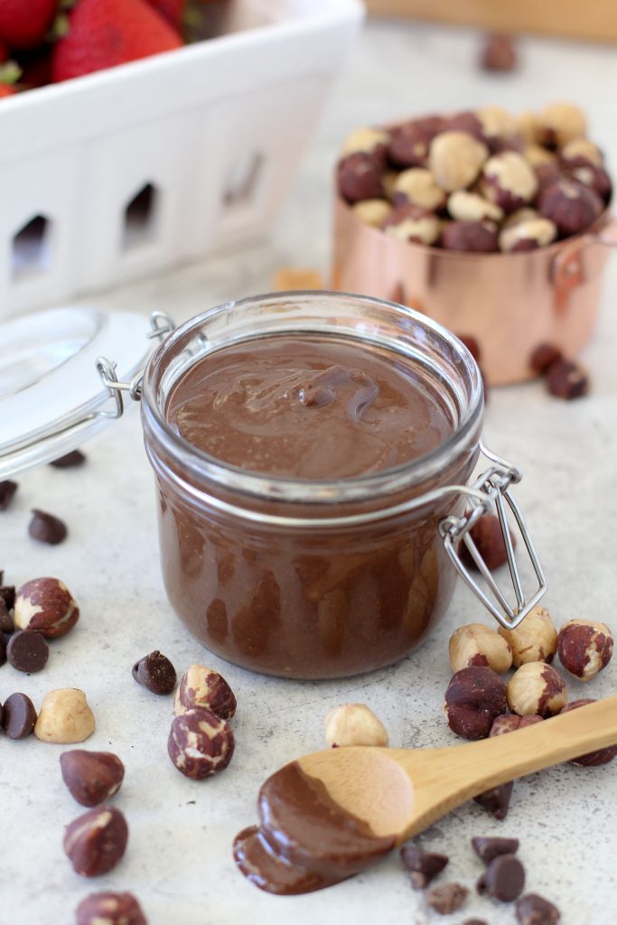 A dairy-dree, gluten-free chocolate hazelnut spread that is paleo friendly by the Whole Smiths. BETTER than Nutella, a must-Pin and MUST-try.