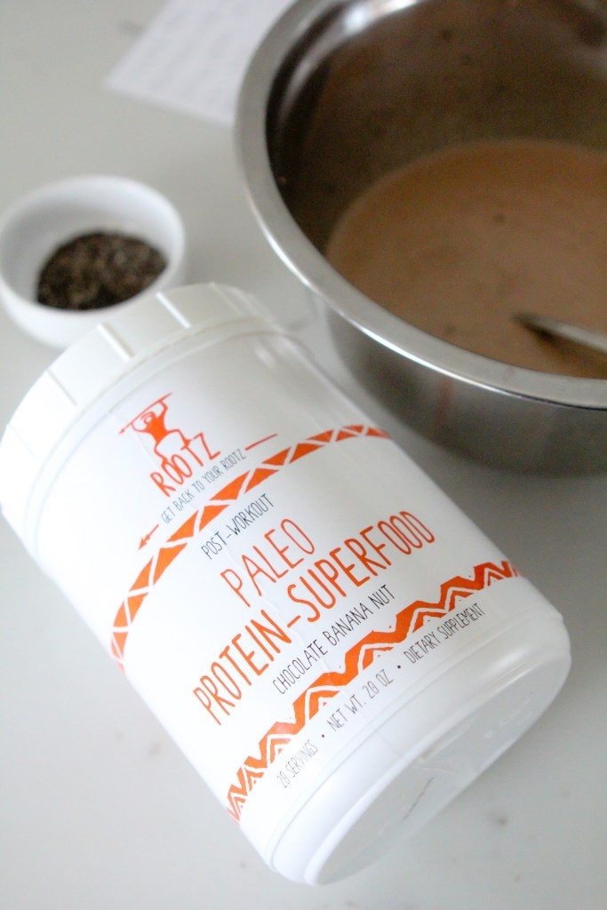 An easy-to-make paleo Mexican Hot Chocolate Protein Chia Pudding from the Whole Smiths in collaboration with Rootz Nutrition. 