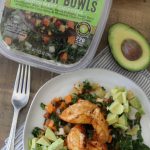 Southwest Chipotle Bowls from The Whole Smiths. Loaded with healthy veggies like cauliflower, kale and more!